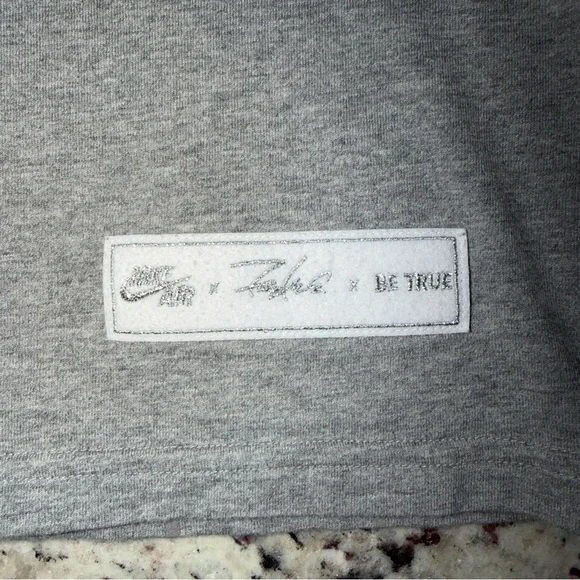Nike Air x Futura 2000 New York Yankees Pointman Tshirt Size Large Grey Be True